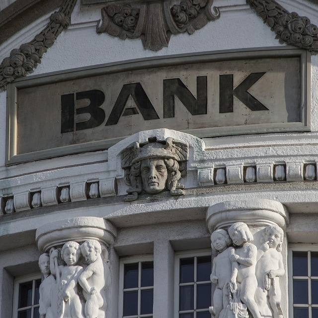 peníze banka